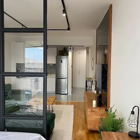 Urban Leks Apartment *