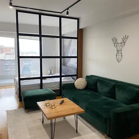 아파트 Urban Leks 스코페