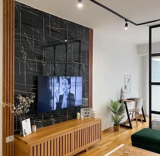 Apartment Urban Leks *