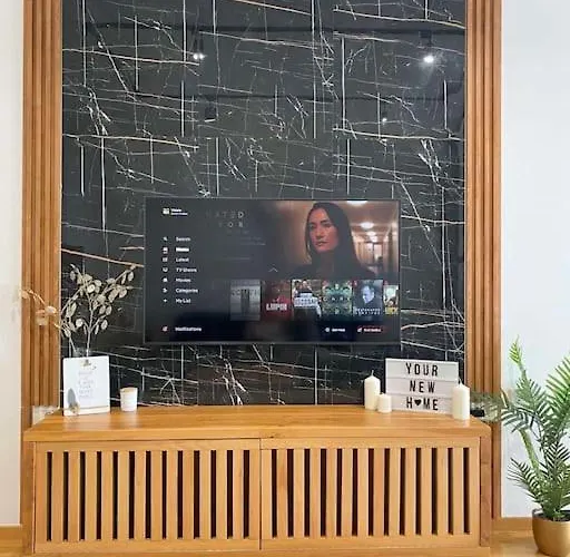 Urban Leks Apartment *